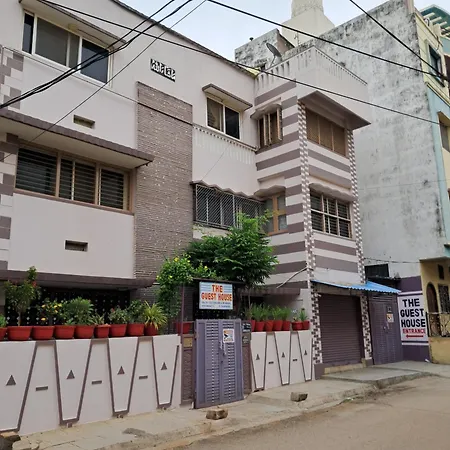 1 Room For 4 Guests Or 2 Bhk For 4 To 10 Guests With Ac For Families